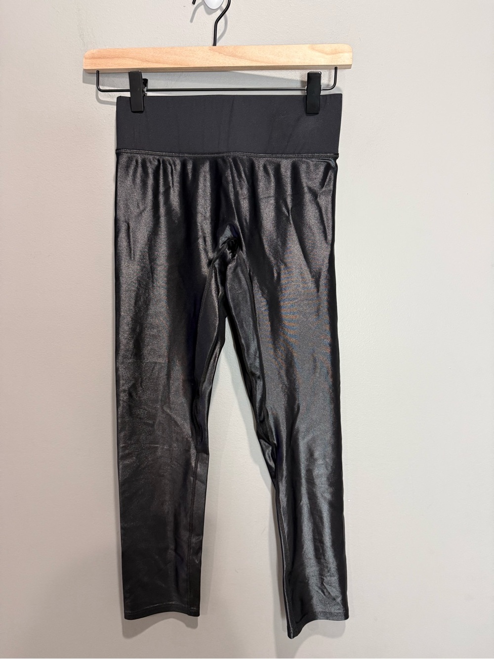 Noli Glossy Black High Rise Cropped Leggings Size S Shiny Metallic